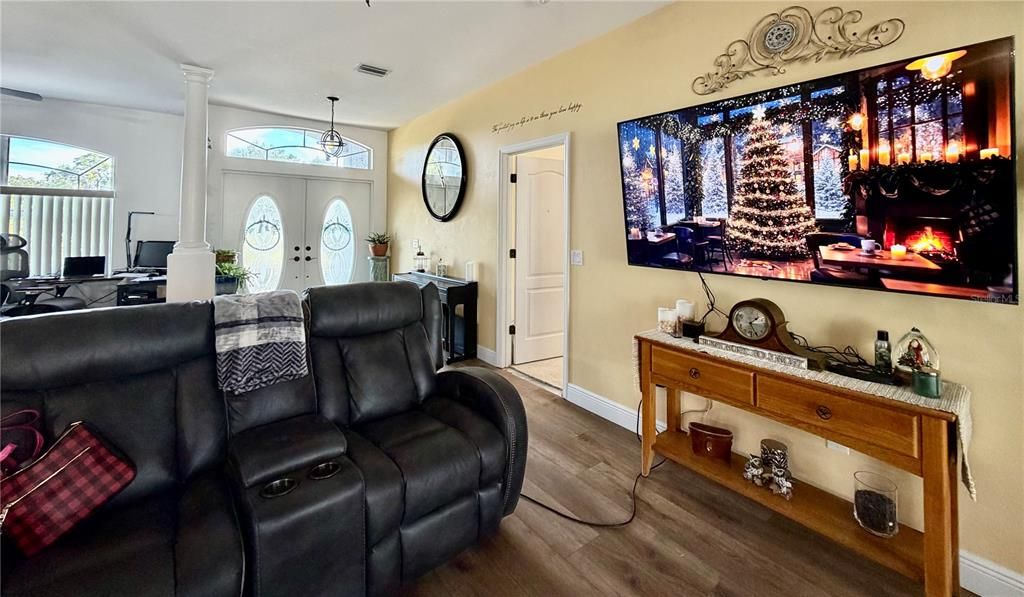 For Sale: $464,500 (3 beds, 2 baths, 1823 Square Feet)