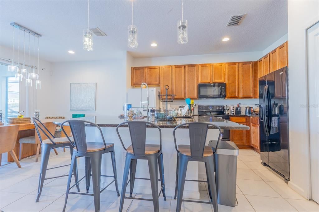 En Venta: $755,000 (8 camas, 5 baños, 3248 Pies cuadrados)