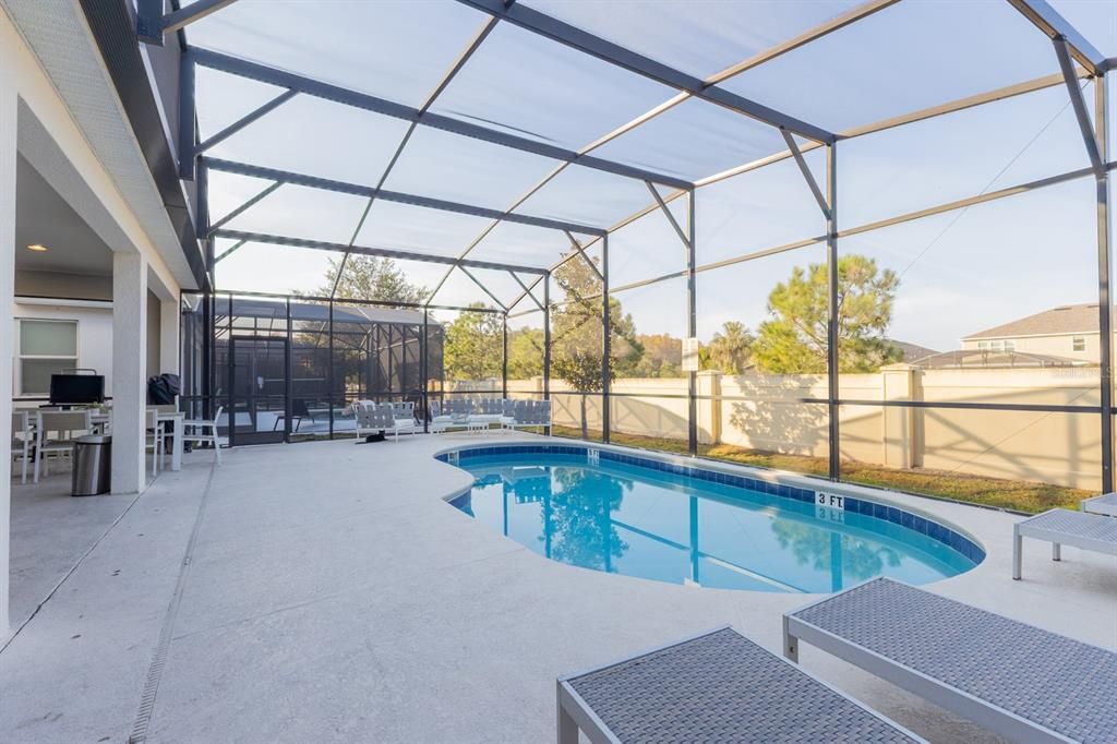 En Venta: $755,000 (8 camas, 5 baños, 3248 Pies cuadrados)