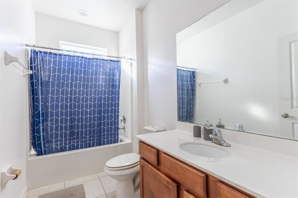 En Venta: $755,000 (8 camas, 5 baños, 3248 Pies cuadrados)