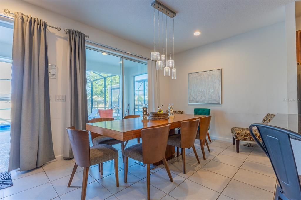 En Venta: $755,000 (8 camas, 5 baños, 3248 Pies cuadrados)