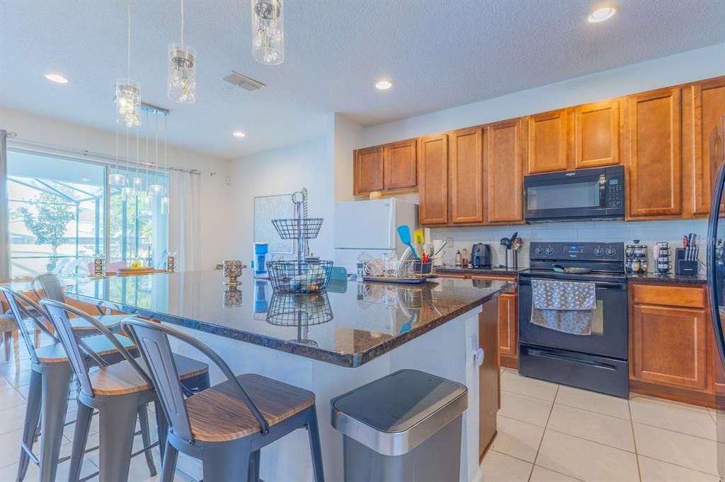 En Venta: $755,000 (8 camas, 5 baños, 3248 Pies cuadrados)