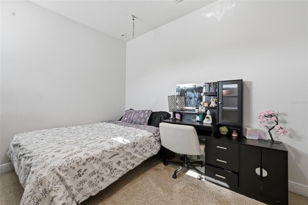 En Venta: $450,000 (3 camas, 2 baños, 2409 Pies cuadrados)