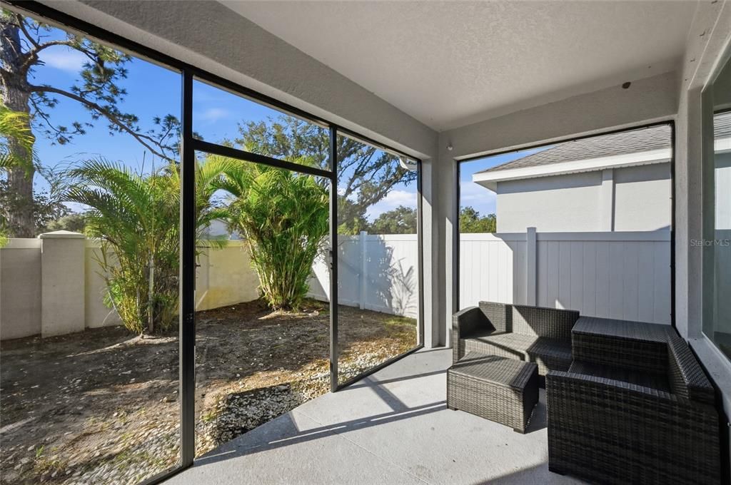 En Venta: $450,000 (3 camas, 2 baños, 2409 Pies cuadrados)