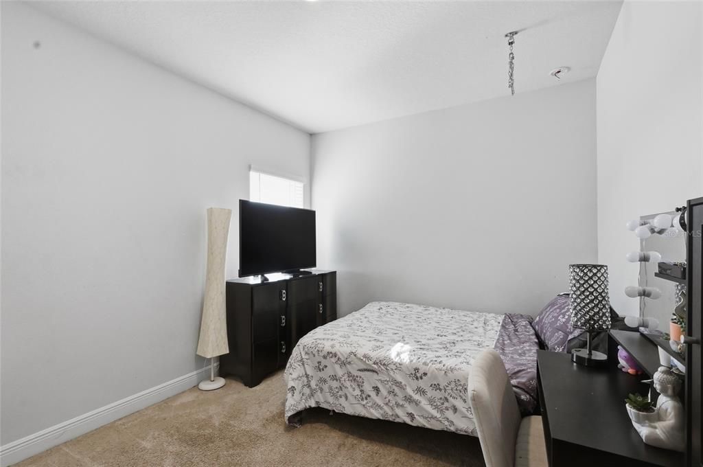 En Venta: $450,000 (3 camas, 2 baños, 2409 Pies cuadrados)