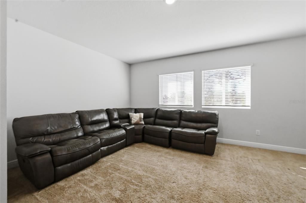 En Venta: $450,000 (3 camas, 2 baños, 2409 Pies cuadrados)