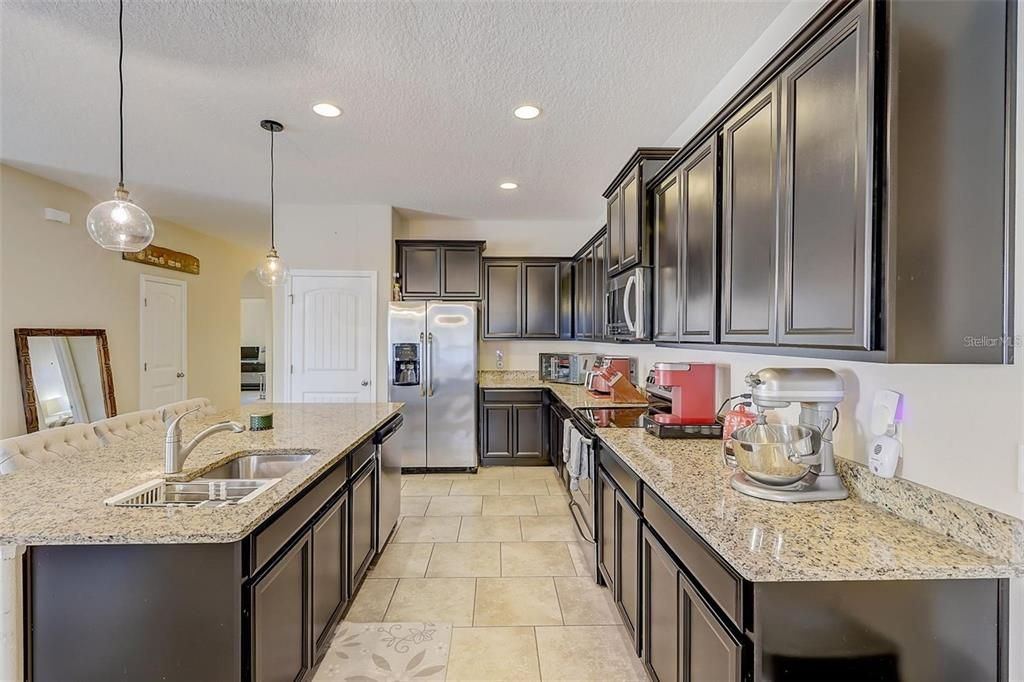 For Sale: $390,000 (4 beds, 2 baths, 2037 Square Feet)