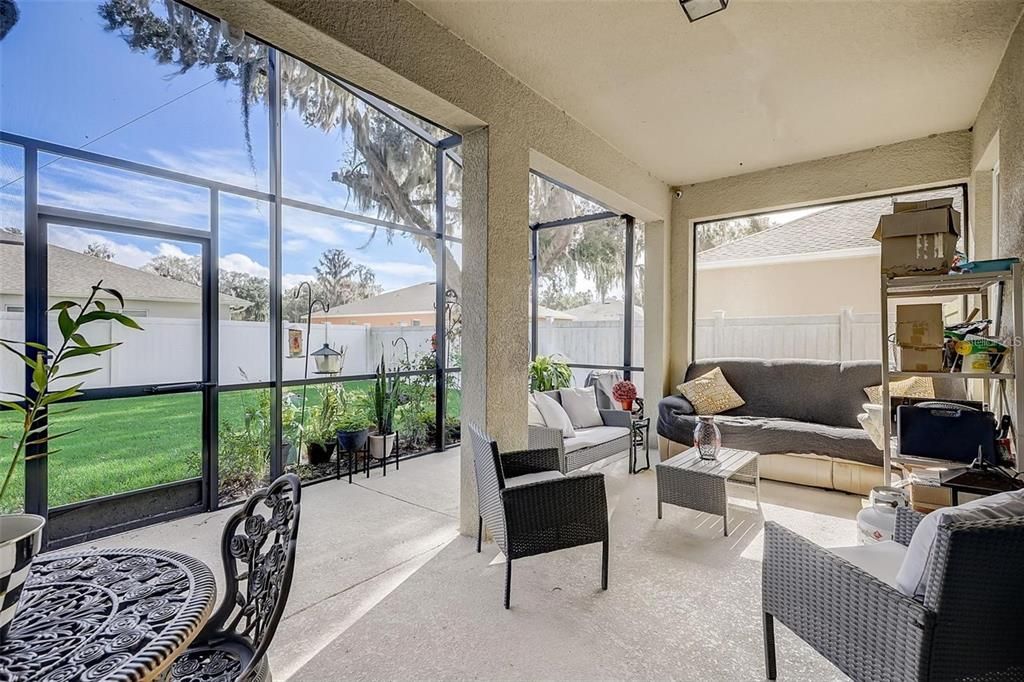 For Sale: $390,000 (4 beds, 2 baths, 2037 Square Feet)