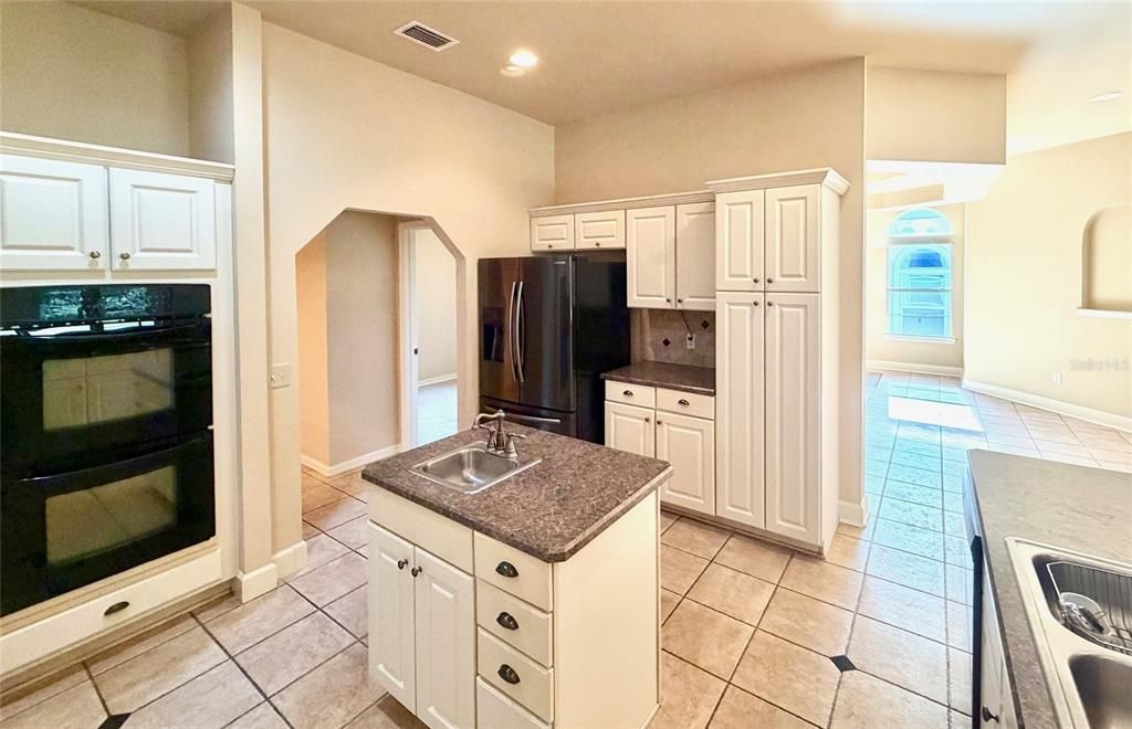 待售: $317,500 (3 贝兹, 2 浴室, 1694 平方英尺)