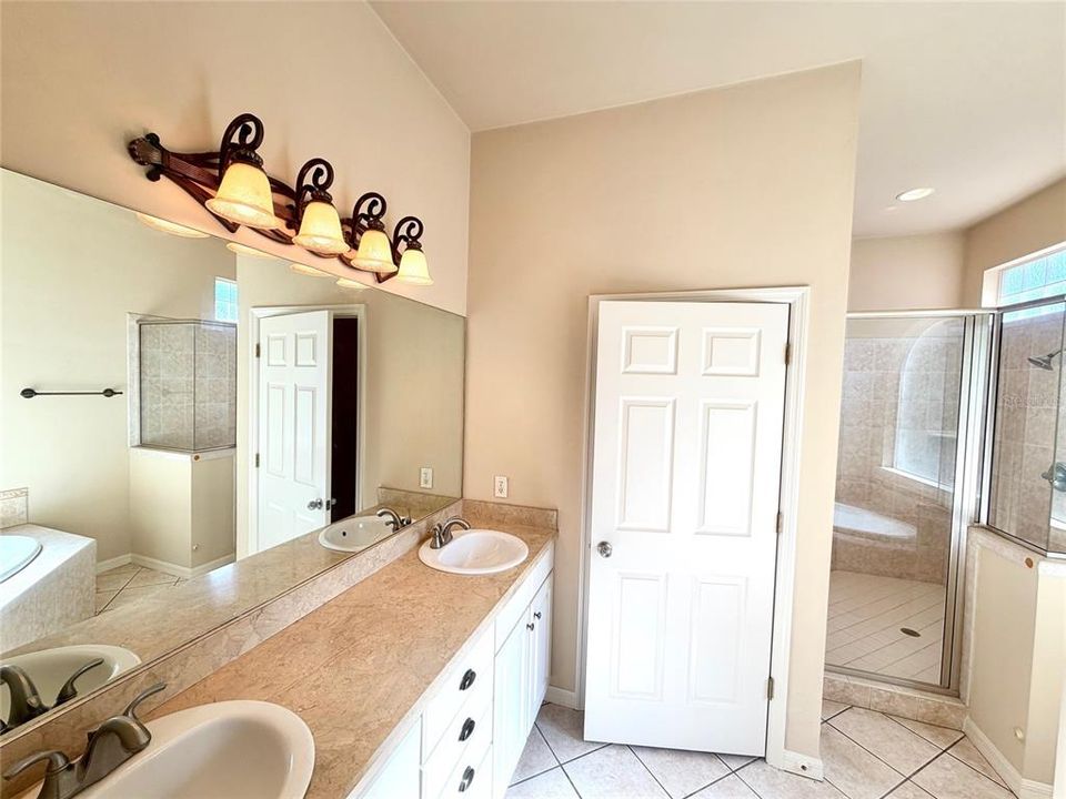 待售: $317,500 (3 贝兹, 2 浴室, 1694 平方英尺)