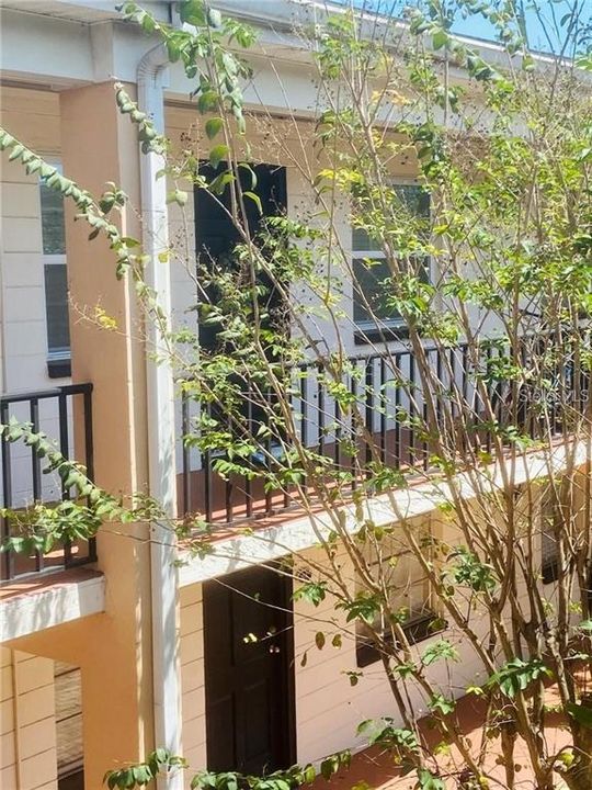 For Rent: $1,700 (1 beds, 1 baths, 600 Square Feet)