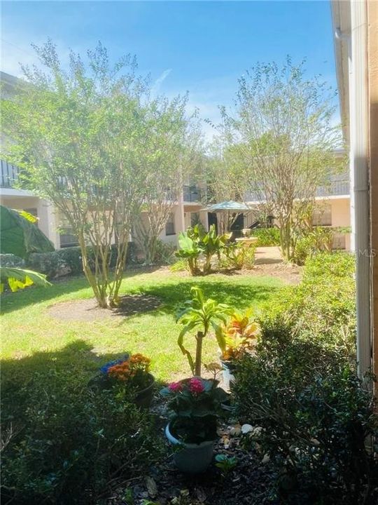 For Rent: $1,700 (1 beds, 1 baths, 600 Square Feet)