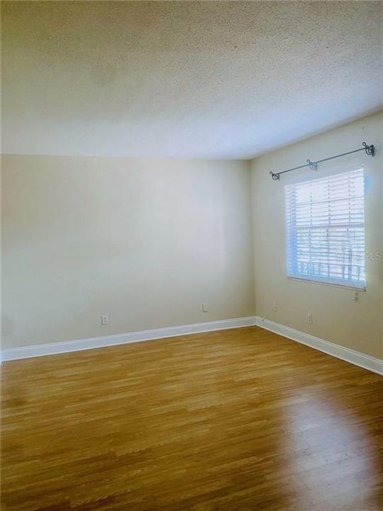 For Rent: $1,700 (1 beds, 1 baths, 600 Square Feet)