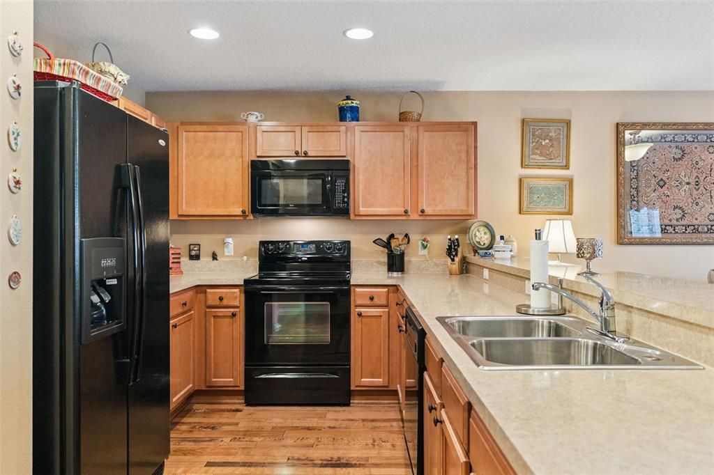 En Venta: $376,900 (3 camas, 2 baños, 1537 Pies cuadrados)