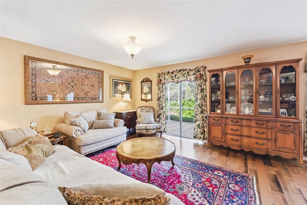 En Venta: $376,900 (3 camas, 2 baños, 1537 Pies cuadrados)