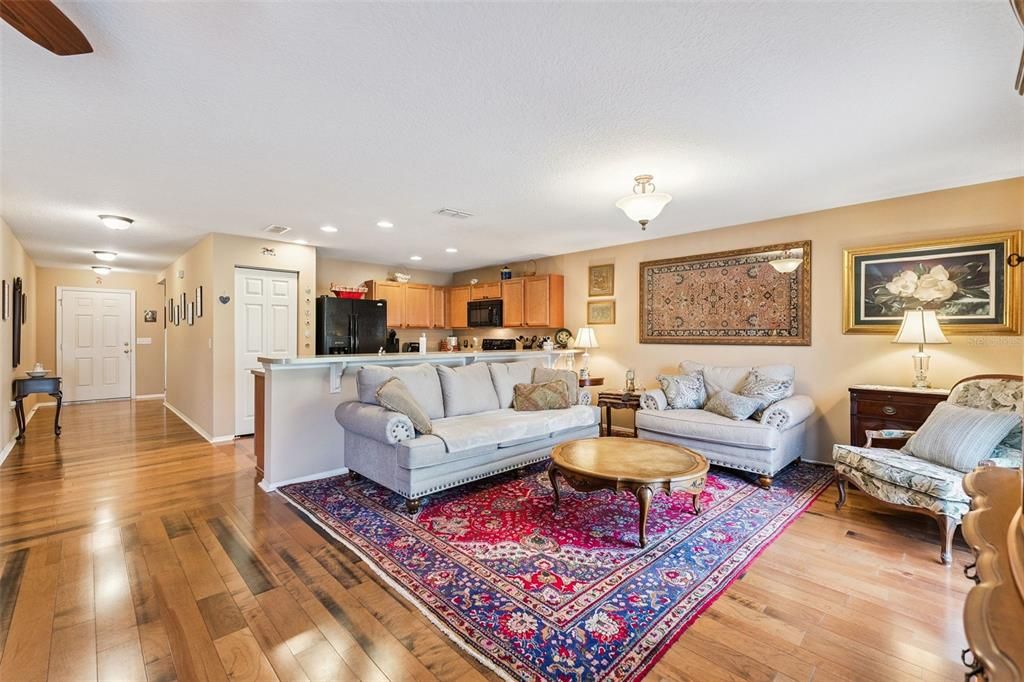 En Venta: $376,900 (3 camas, 2 baños, 1537 Pies cuadrados)