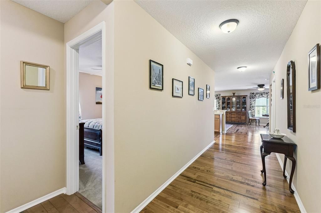 En Venta: $376,900 (3 camas, 2 baños, 1537 Pies cuadrados)