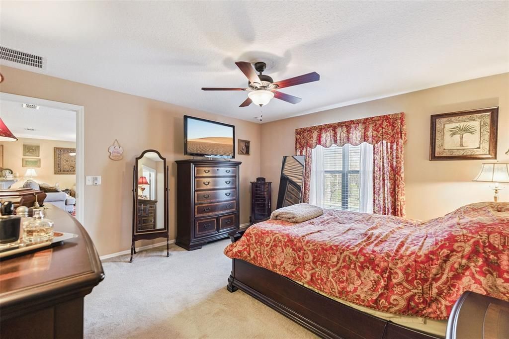 En Venta: $376,900 (3 camas, 2 baños, 1537 Pies cuadrados)