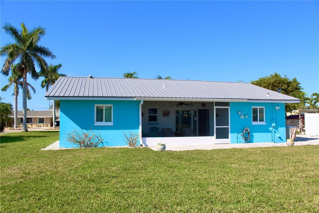 For Rent: $5,300 (2 beds, 1 baths, 841 Square Feet)