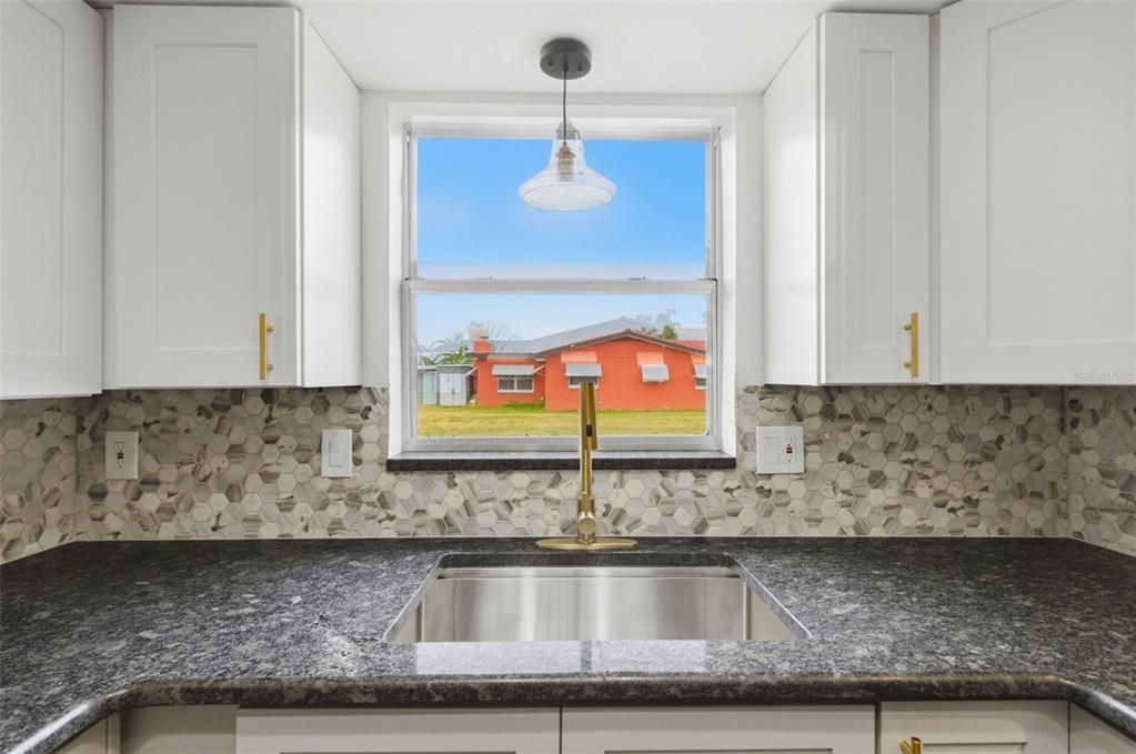 For Sale: $395,000 (3 beds, 2 baths, 1519 Square Feet)