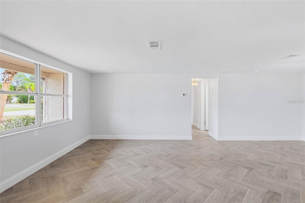 For Sale: $395,000 (3 beds, 2 baths, 1519 Square Feet)