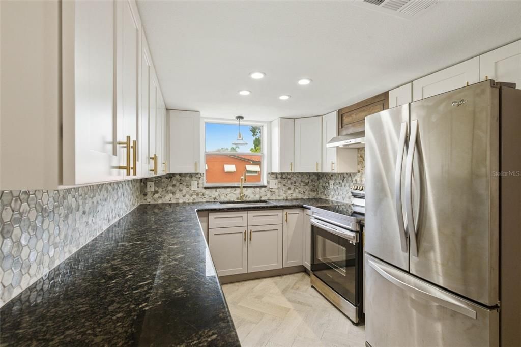 For Sale: $395,000 (3 beds, 2 baths, 1519 Square Feet)