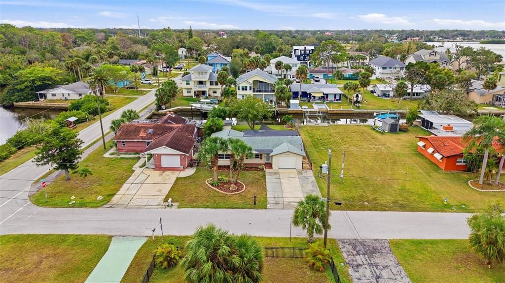 For Sale: $395,000 (3 beds, 2 baths, 1519 Square Feet)