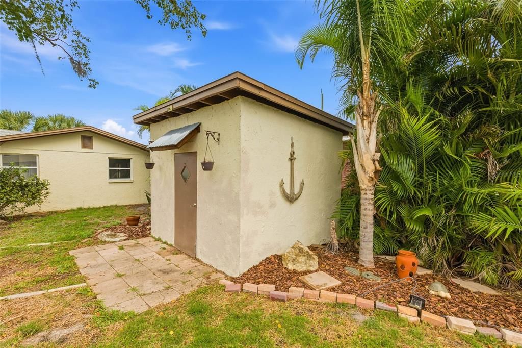 For Sale: $395,000 (3 beds, 2 baths, 1519 Square Feet)