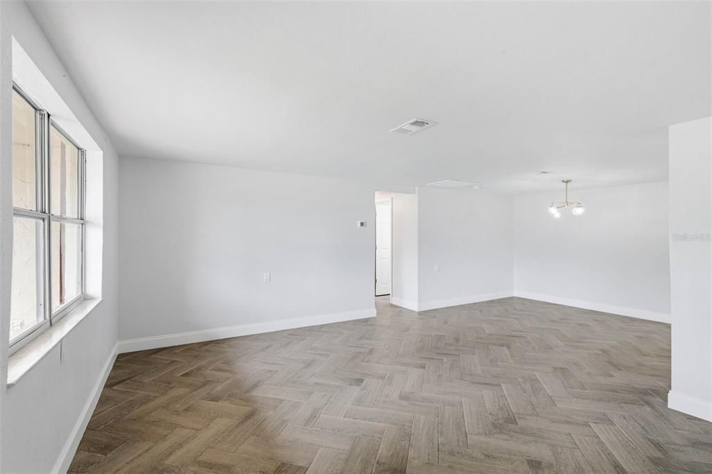 For Sale: $395,000 (3 beds, 2 baths, 1519 Square Feet)