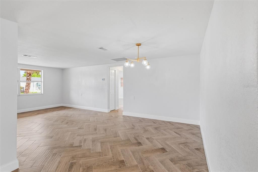 For Sale: $395,000 (3 beds, 2 baths, 1519 Square Feet)