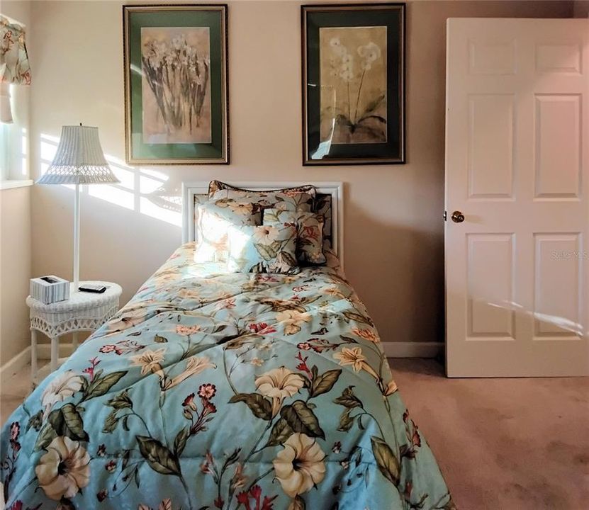 На продажу: $259,000 (2 спален, 1 ванн, 1183 Квадратных фут)