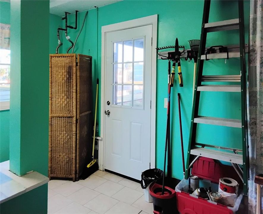 На продажу: $259,000 (2 спален, 1 ванн, 1183 Квадратных фут)