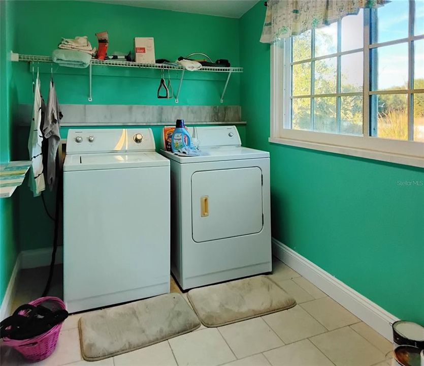 На продажу: $259,000 (2 спален, 1 ванн, 1183 Квадратных фут)