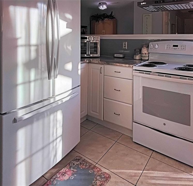 На продажу: $259,000 (2 спален, 1 ванн, 1183 Квадратных фут)