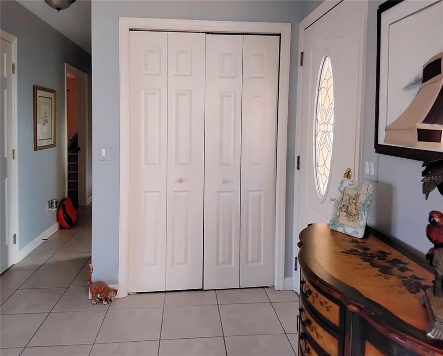 На продажу: $259,000 (2 спален, 1 ванн, 1183 Квадратных фут)