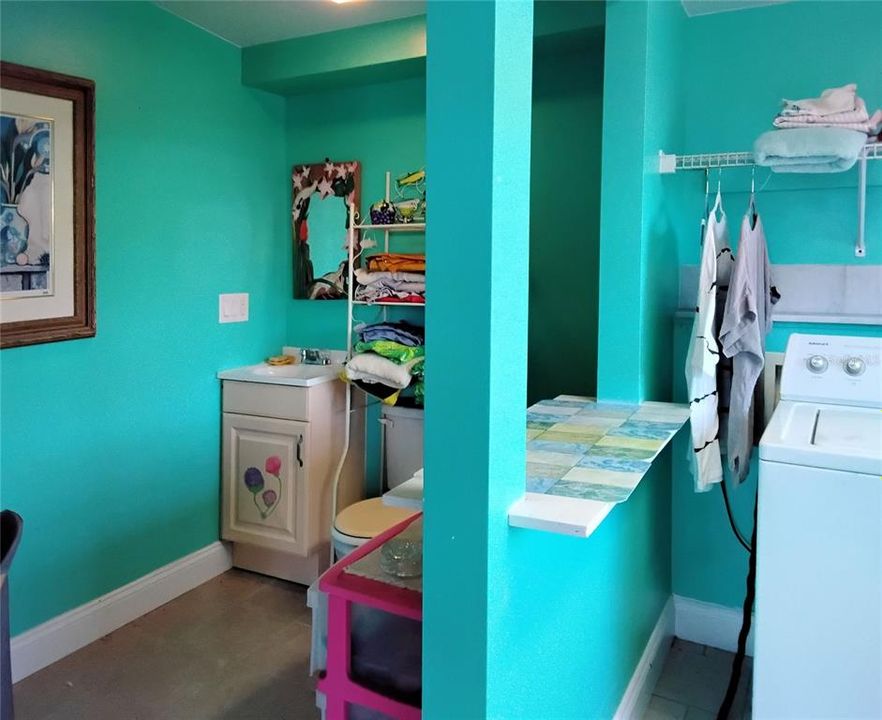 На продажу: $259,000 (2 спален, 1 ванн, 1183 Квадратных фут)