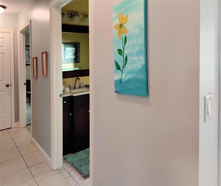 На продажу: $259,000 (2 спален, 1 ванн, 1183 Квадратных фут)