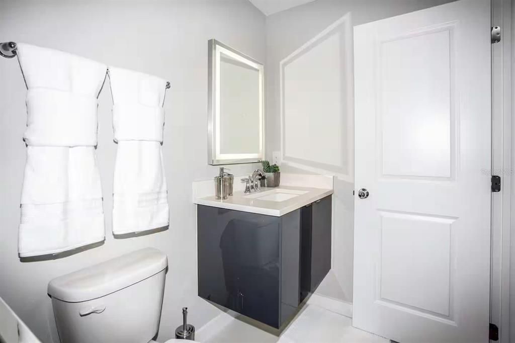 For Sale: $400,000 (4 beds, 3 baths, 1752 Square Feet)