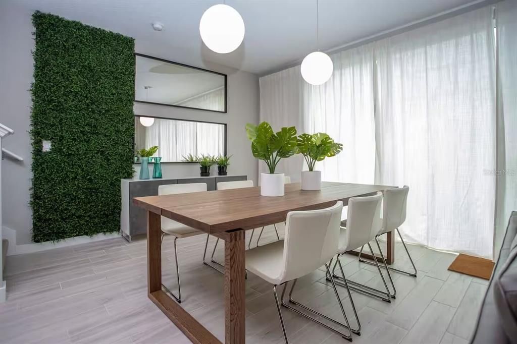 For Sale: $400,000 (4 beds, 3 baths, 1752 Square Feet)