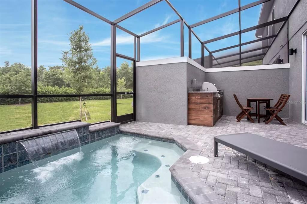 For Sale: $400,000 (4 beds, 3 baths, 1752 Square Feet)