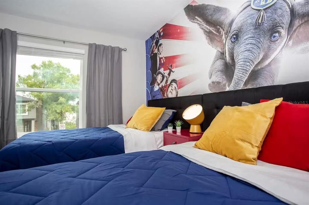 For Sale: $400,000 (4 beds, 3 baths, 1752 Square Feet)