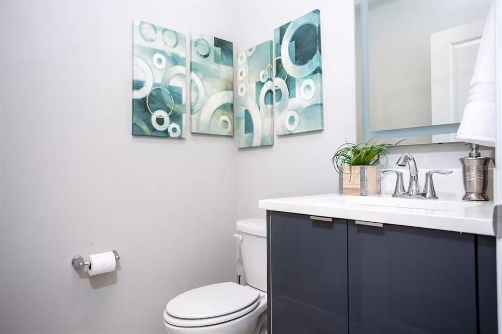 For Sale: $400,000 (4 beds, 3 baths, 1752 Square Feet)