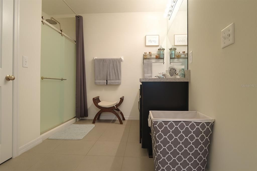 出租: $2,860 (3 贝兹, 2 浴室, 1690 平方英尺)