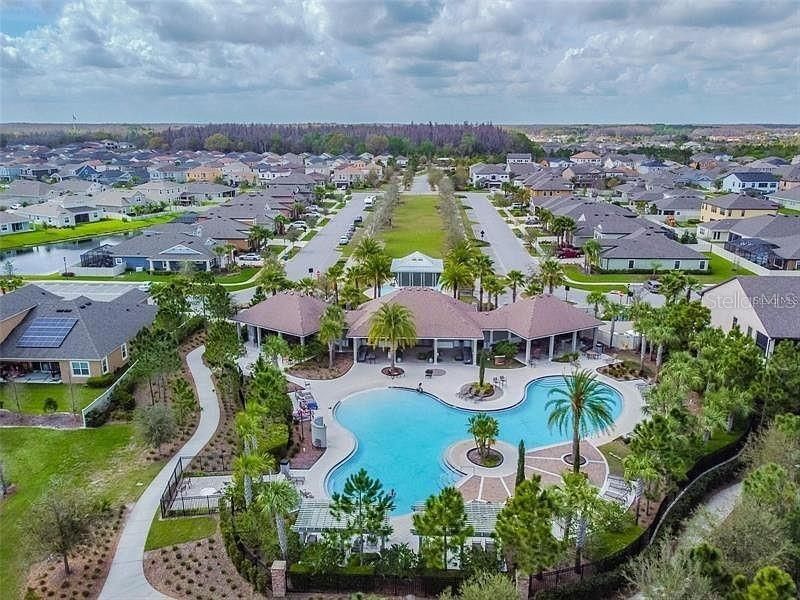 For Rent: $2,860 (3 beds, 2 baths, 1690 Square Feet)