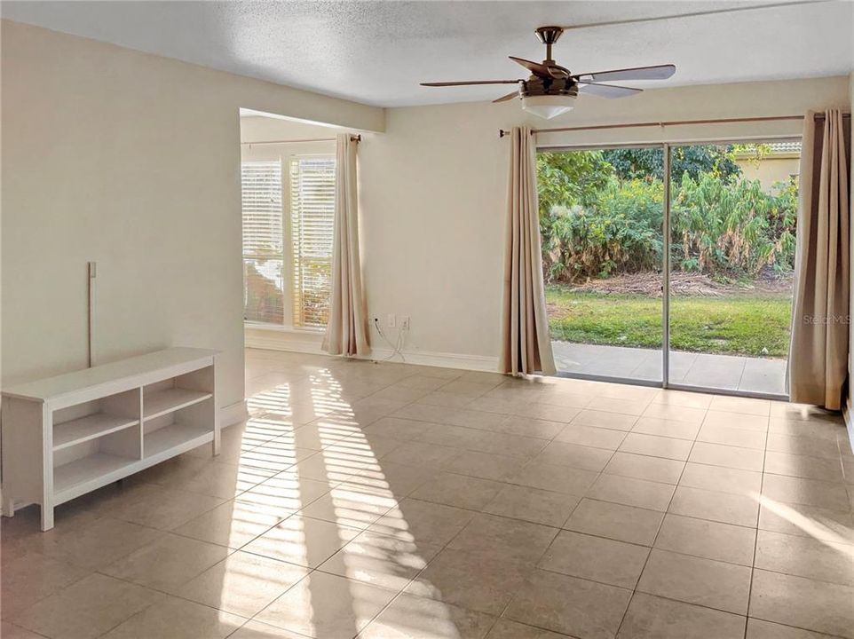 待售: $160,000 (1 贝兹, 1 浴室, 768 平方英尺)