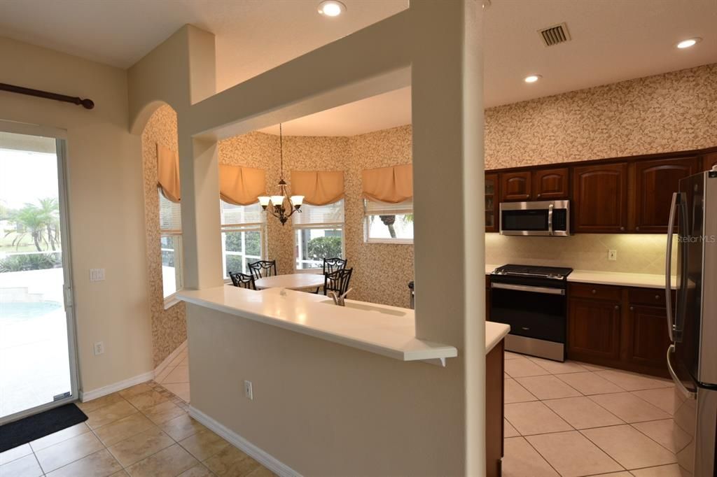 待售: $584,000 (3 贝兹, 2 浴室, 2201 平方英尺)