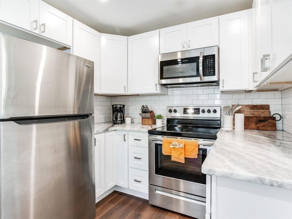 For Sale: $374,900 (3 beds, 2 baths, 1176 Square Feet)