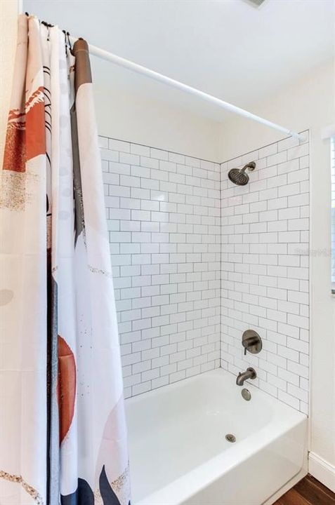 For Sale: $374,900 (3 beds, 2 baths, 1176 Square Feet)