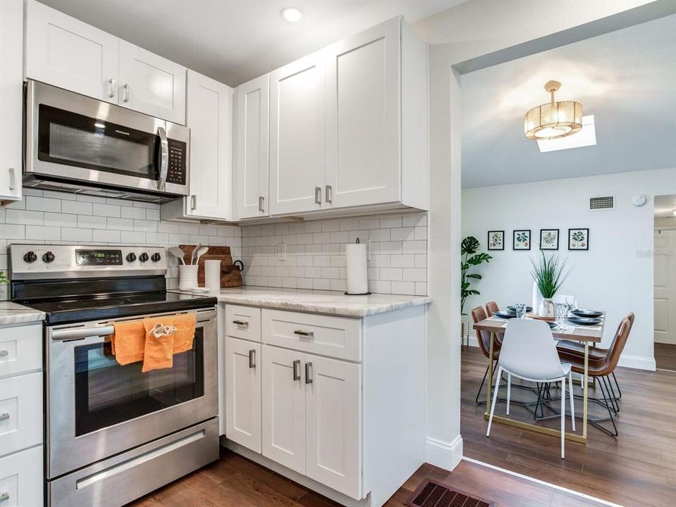 For Sale: $374,900 (3 beds, 2 baths, 1176 Square Feet)