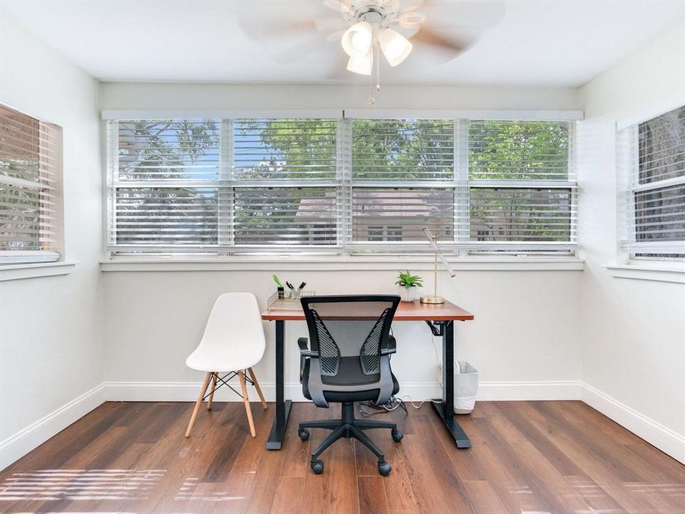 For Sale: $374,900 (3 beds, 2 baths, 1176 Square Feet)